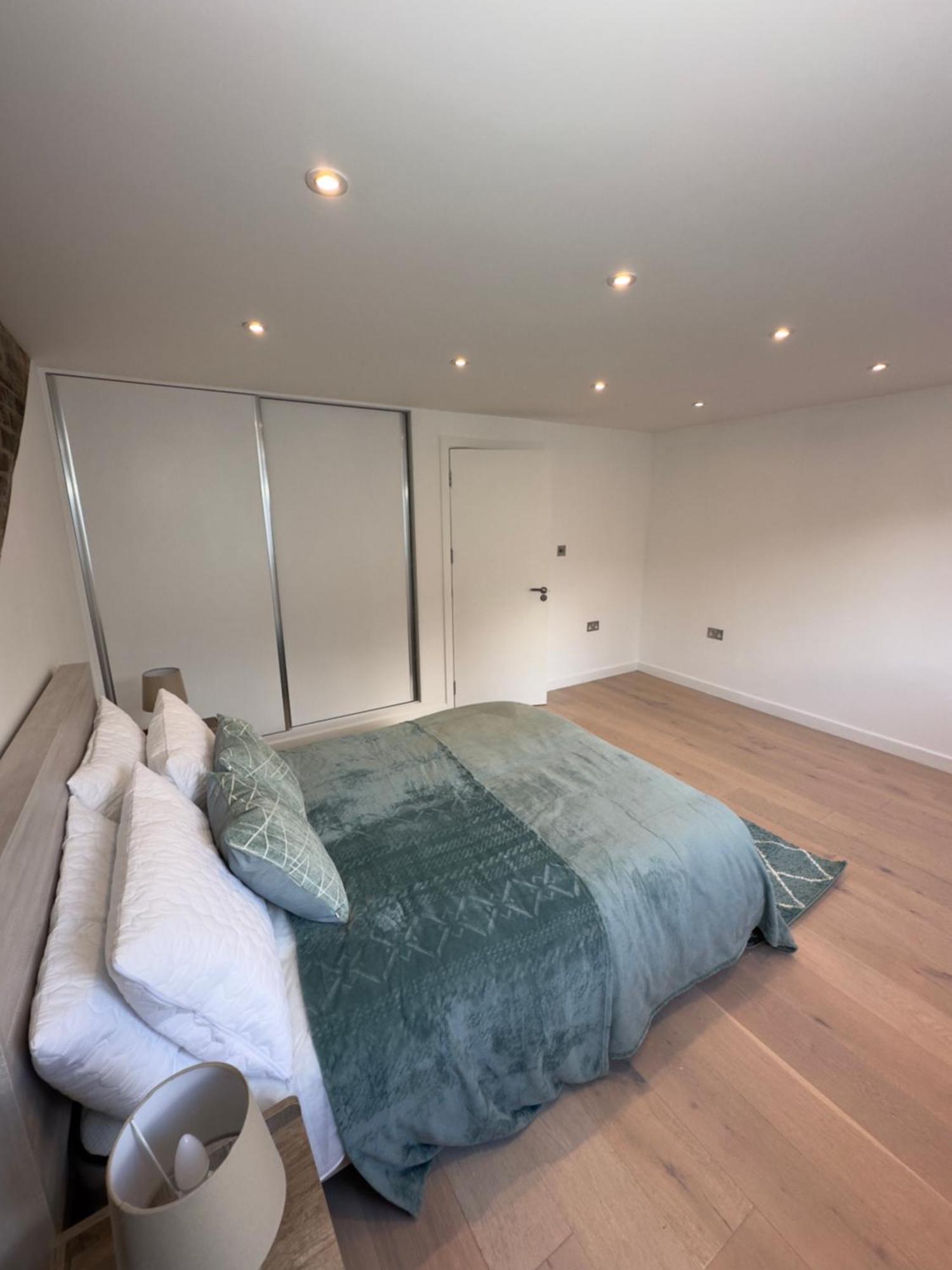 Apartamento 2-bed, 2-bathroom Split Level Flat In Hackney With 2 Balconies Londres