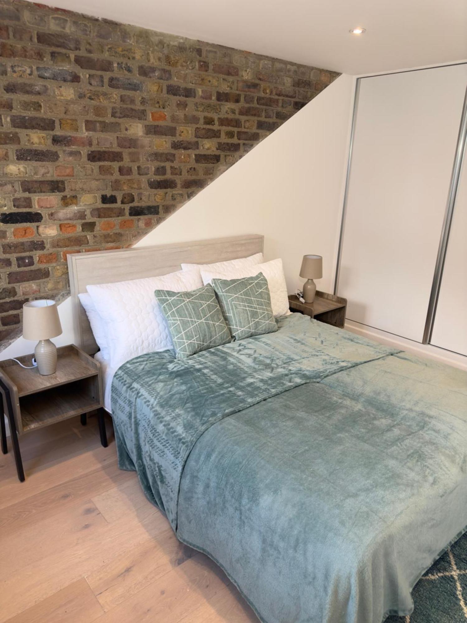 Apartamento 2-bed, 2-bathroom Split Level Flat In Hackney With 2 Balconies Londres